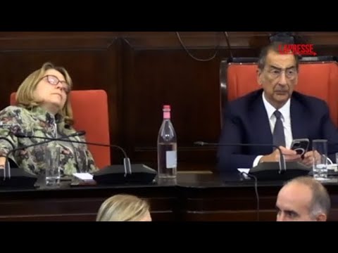 Vendita di San Siro: la delibera approvata a notte fonda e tanti consiglieri crollano (per il sonno)