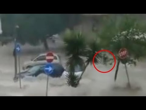 La donna trascinata via dall’acqua durante il nubifragio a Favara: il video