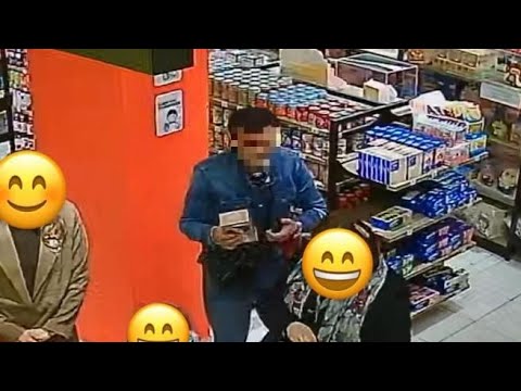 Bari, persona ruba in un negozio, incastrato dalle telecamere