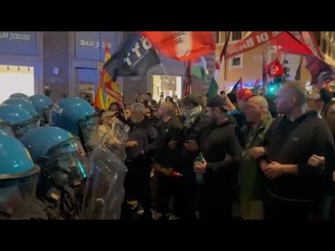 Flotilla, migliaia di attivisti a Roma in piazza Barberini: le immagini della protesta