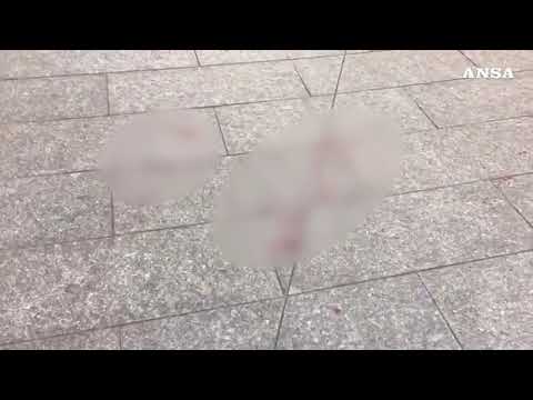 “Mi hanno accoltellata”, donna grave in centro a Milano