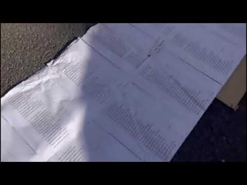 Bologna, il lungo striscione con i 12mila nomi dei bambini palestinesi e israeliani uccisi a Gaza