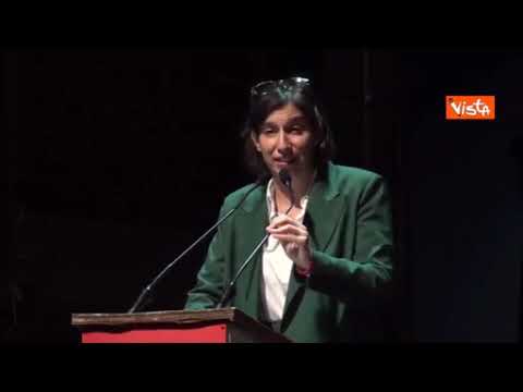 Manovra, Schlein «Meloni dice che non ci sono tagli agli Enti locali? Le si è rotta la calcolatrice»