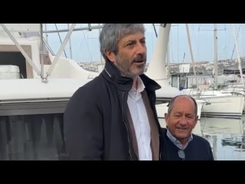Roberto Fico e il comizio dal gozzo delle polemiche