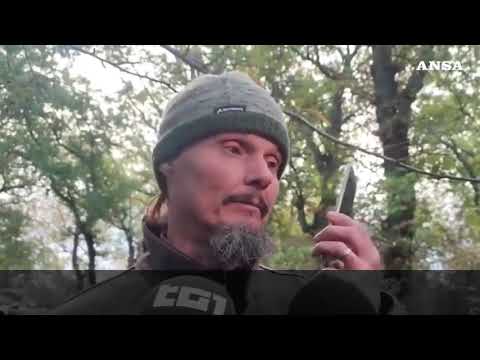 Figli allontanati dalla famiglia nel bosco, il padre: “Allora torniamo in Australia”