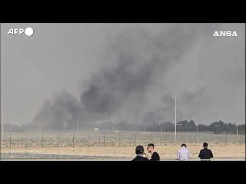 Dubai, caccia indiano si schianta durante un’esibizione all’Airshow