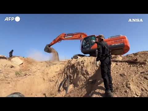 Gaza, si scava alla ricerca di corpi di ostaggi israeliani