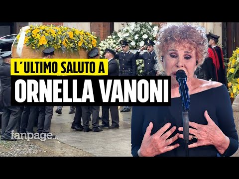Funerali di Ornella Vanoni, Roberto Vecchioni: “Mi spiace non averle scritto quell’ultima canzone”