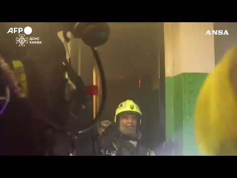 Ucraina, attacco russo su Kiev nella notte: almeno 6 i morti