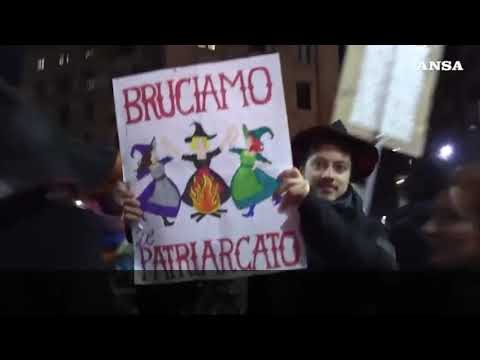 Non Una Di Meno, diecimila in corteo a Milano: “La prevenzione conta piu’ delle pene”