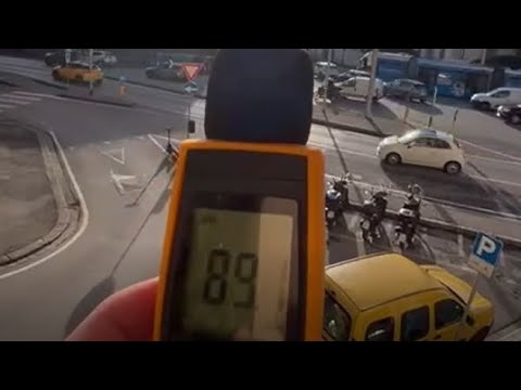 Il tram fa la curva e il rumore arriva anche fino a 92 decibel