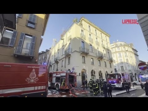 Milano, incendio in un palazzo in centro: edificio evacuato