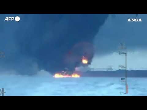 Ucraina, servizi segreti diffondono video di un attacco con droni a petroliere russe nel Mar Nero