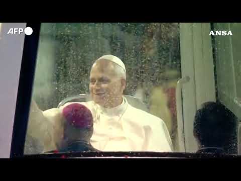 Libano, pioggia e danze tradizionali all’arrivo di papa Leone