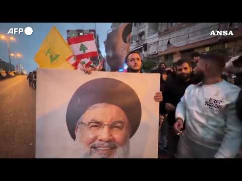 Beirut, il passaggio del corteo papale fra due ali di folla