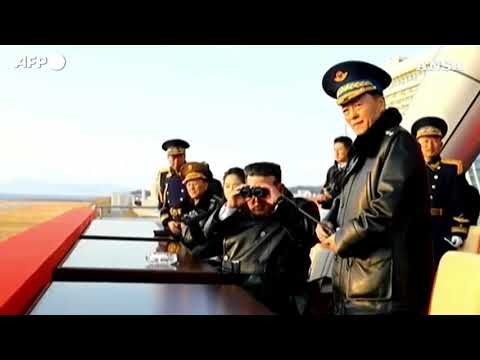 Corea del Nord, trionfale cerimonia per gli 80 anni dell’Aeronautica militare