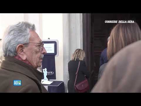 Milano, funerale di Forattini
