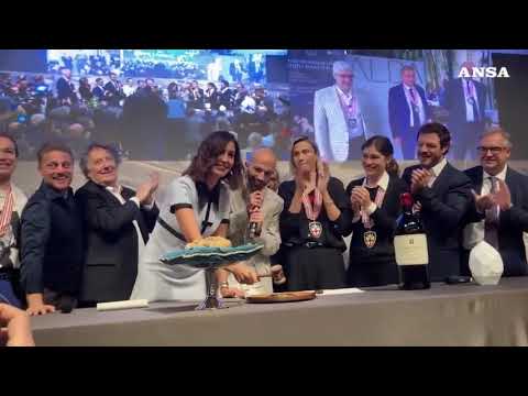 XXVI Asta Mondiale del Tartufo Bianco d’Alba: trifola di 1009 grammi battuta per 110 mila euro