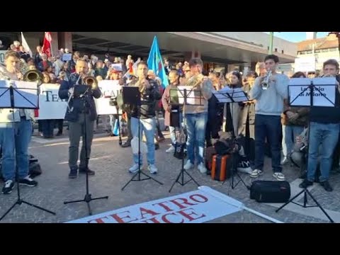 La protesta degli orchestrali contro la nomina di Venezi