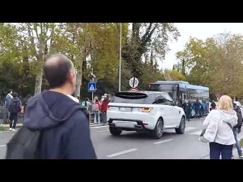 Roma, Metromare in tilt: passeggeri in strada aspettano per ore i bus sostitutivi