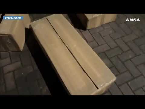 Droga e “botti” illegali per 72 chili, arrestato un 32enne a Milano