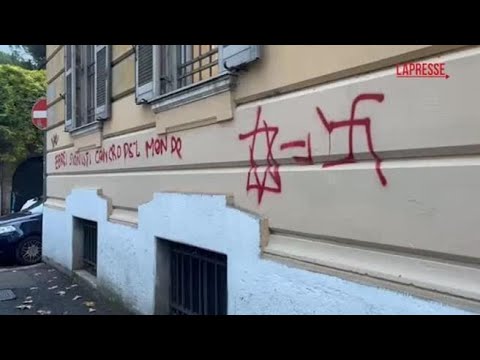 Roma, scritta antisemita sul Lungotevere: «Ebrei sionisti cancro del mondo»