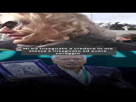 Il saluto a Pietrangeli sul campo del Foro Italico