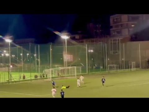 Calcio under 14: gol alla Totti per Epifanio Longavita, giovane talento del Gsd Nuova Tor Tre Teste