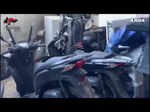 Deposito di moto e scooter rubati a Roma, 3 ordinanze di custodia
