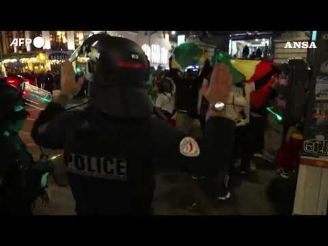 Coppa d’Africa: senegalesi in festa a Parigi per la vittoria tra tamburi e fuochi d’artificio