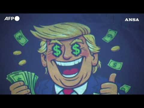 ‘Spirito della plutocrazia’, sulle piste da sci di Davos la protesta satirica contro Trump