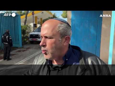 Bulldozer israeliani demoliscono l’edificio dell’UNRWA a Gerusalemme Est