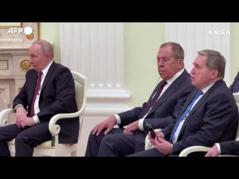 Mosca, Putin riceve Mahmud Abbas prima dell’incontro con Witkoff