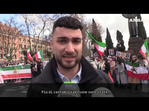 Iran, centinaia in piazza a Roma contro la Repubblica islamica