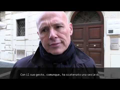 Femminicidio Anguillara, il legale di Carlomagno: “Chiede notizie del figlio”