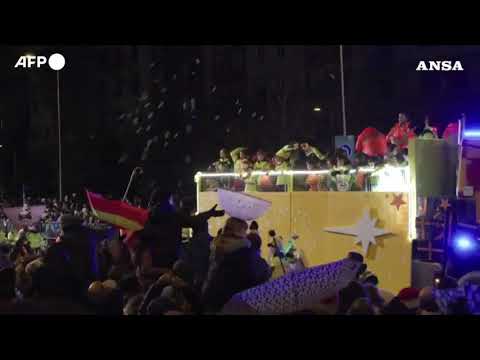 Epifania a Madrid, la parata per festeggiare l’arrivo dei re magi