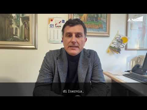 Sanita’, sindaco Isernia in tenda: “Incontro costruttivo, ma la protesta continua”