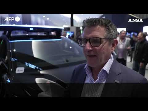 Uber presenta il “robotaxi” che sfidera’ Waymo a San Francisco entro il 2026