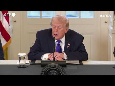 Trump sulla Groenlandia: “Vogliamo trovare un accordo facile, ma siamo pronti alle maniere forti”