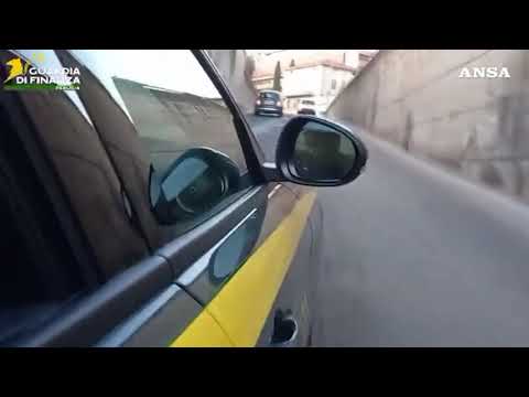 Sequestrati beni per 4 milioni, compreso un antico strumento musicale