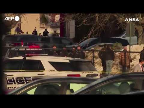 Sparatoria a una partita di hockey tra scuole nel Rhode Island, 3 morti