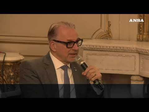 Aschbacher: “Oggi solo tre Paesi possono mandare astronauti nello spazio”