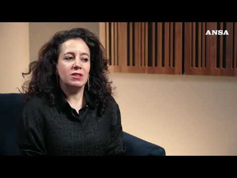 Berlinale, la regista tunisina Layla Buzid presenta il suo film “A Voix Basse”