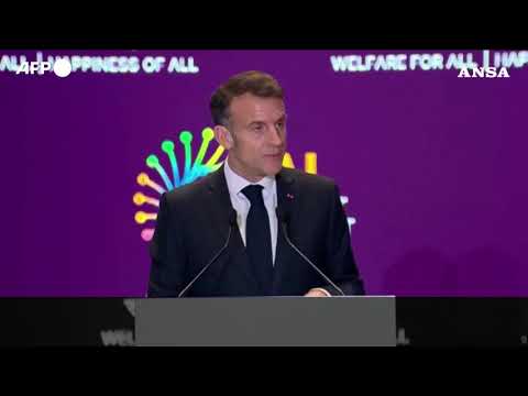 Macron al vertice sull’intelligenza artificiale: “Determinati a definire le regole con gli alleati”
