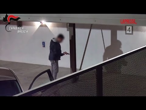 Brescia, 48enne arrestato in flagranza per estorsione