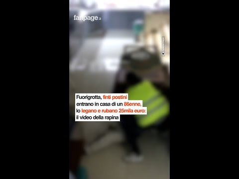 Fuorigrotta, finti postini entrano in casa di un 86enne, lo legano e rubano 25mila euro: il video
