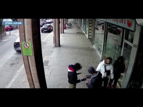 Ravenna, il video dell’operazione «smoke corner»: la maxi retata contro lo spaccio in zona stazione