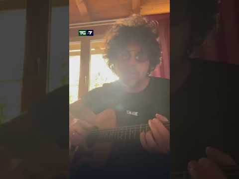 L’omaggio di Pier Cortese alle migliori cover della quarta sera di Sanremo