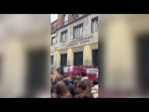 Milano, occupato il liceo Parini: è il settimo dall’inizio dell’anno