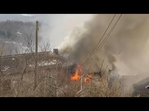Parma, la casa prende fuoco e il borgo viene invaso dal fumo: anziana ricoverata al centro grandi…